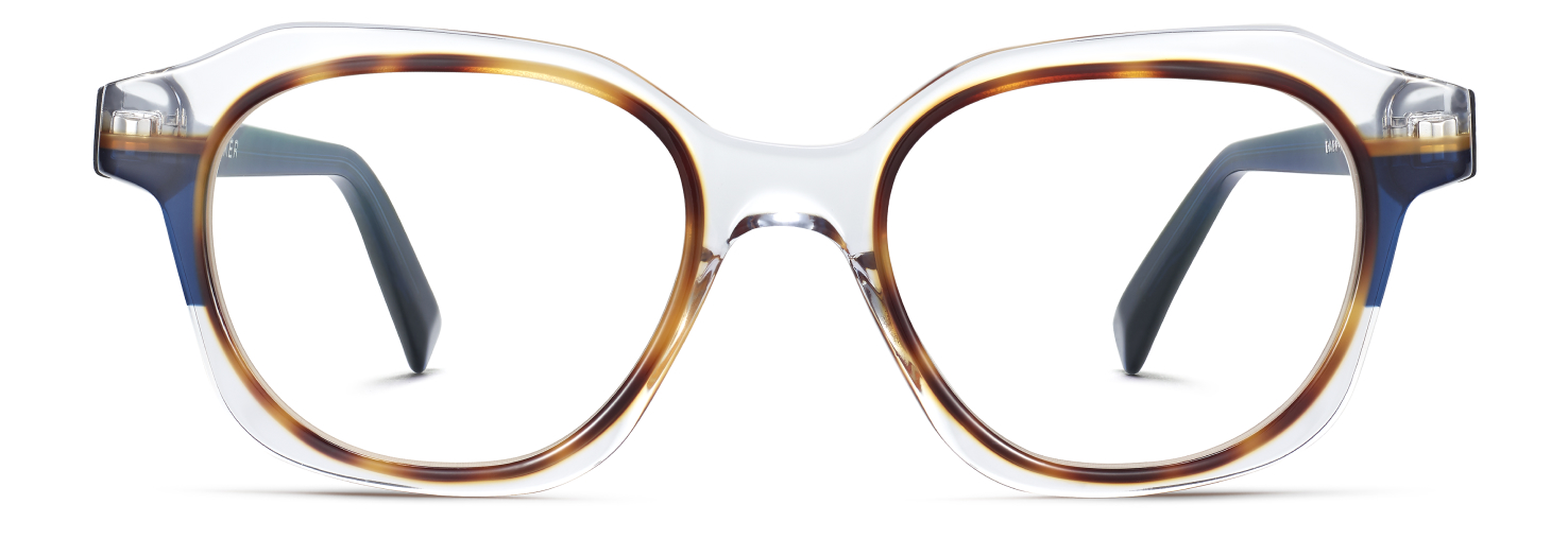 Darrow glasses in crystal with oak barrel and blue bay